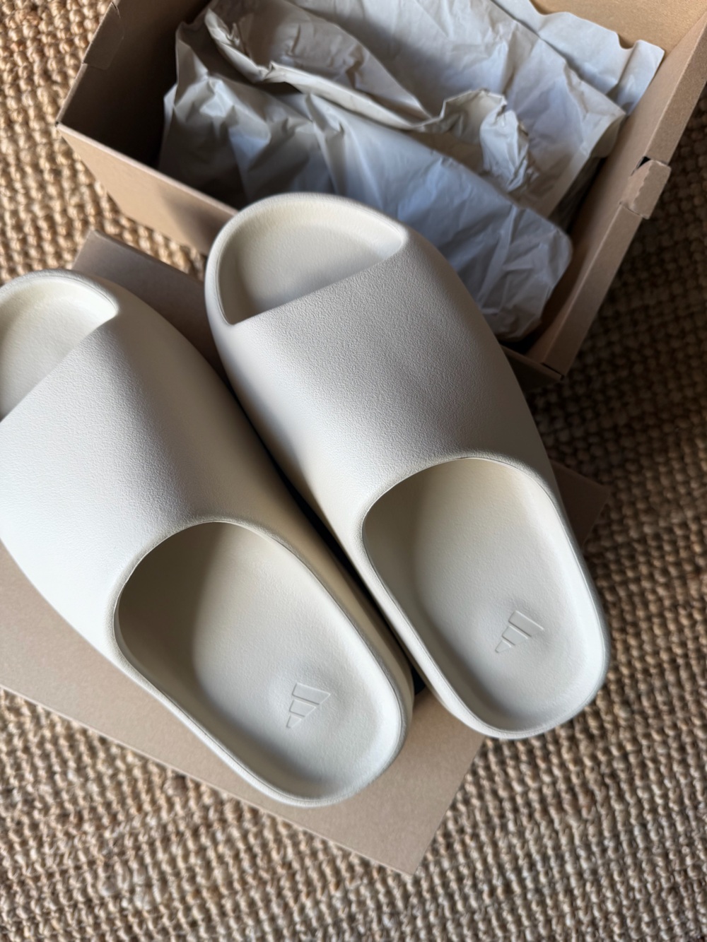 adidas Yeezy Slide Bone FZ5897 Men’s Size 9 | New in Box
